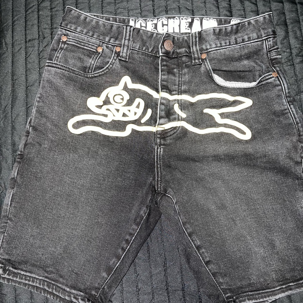 ice cream shorts size 30 used a handful of times dm if any questions !